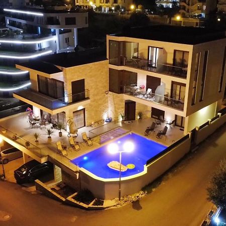 Arte Apartments Ulcinj Bagian luar foto